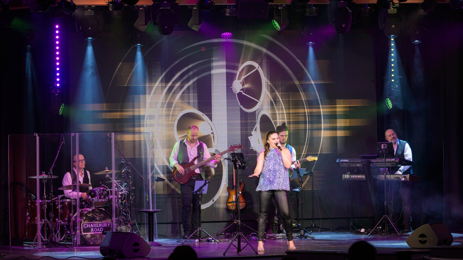 Every night of your stay, head to the Live Lounge or the Theatre for exciting entertainment that rivals the west end.