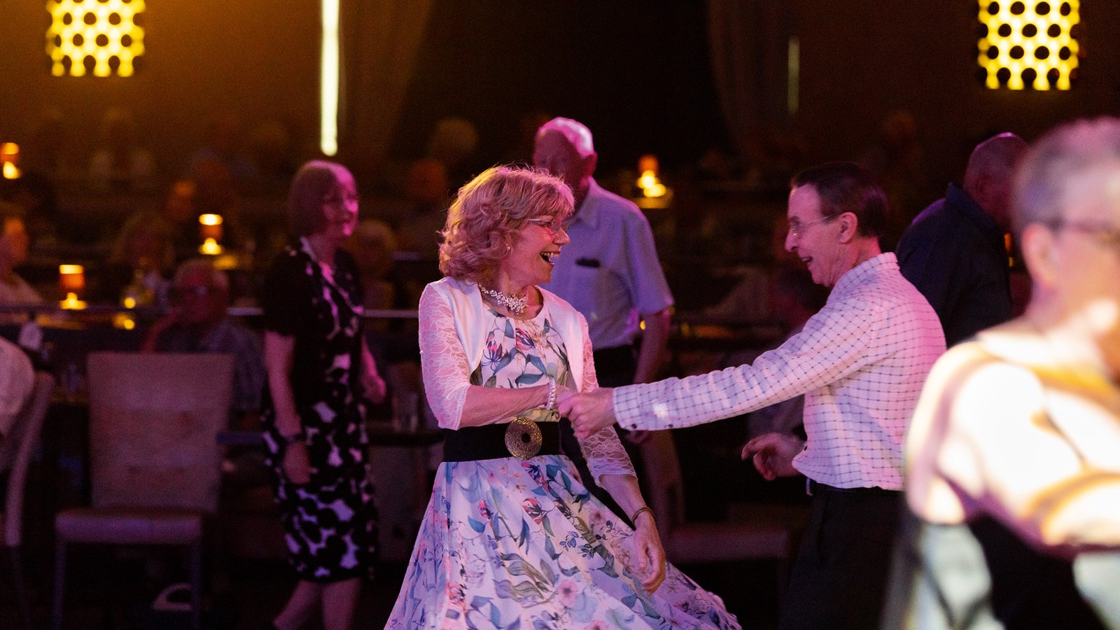 When evening falls, the Late Lounge bursts into life - live music, laughter, and dancing make every night unforgettable.