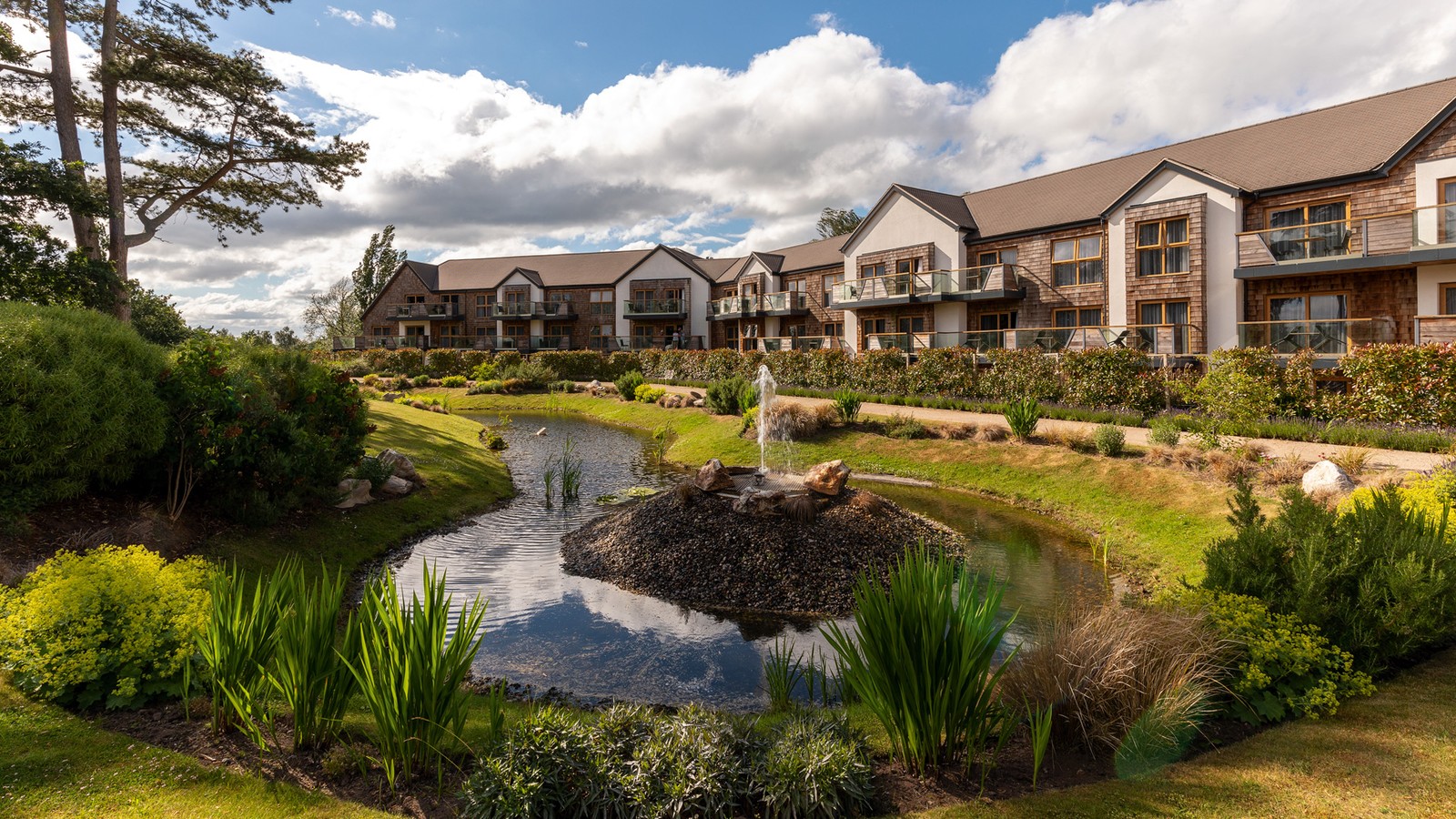 Rooms in the Fairways are especially popular, offering lovely views of landscaped gardens and a tranquil pond at their heart.