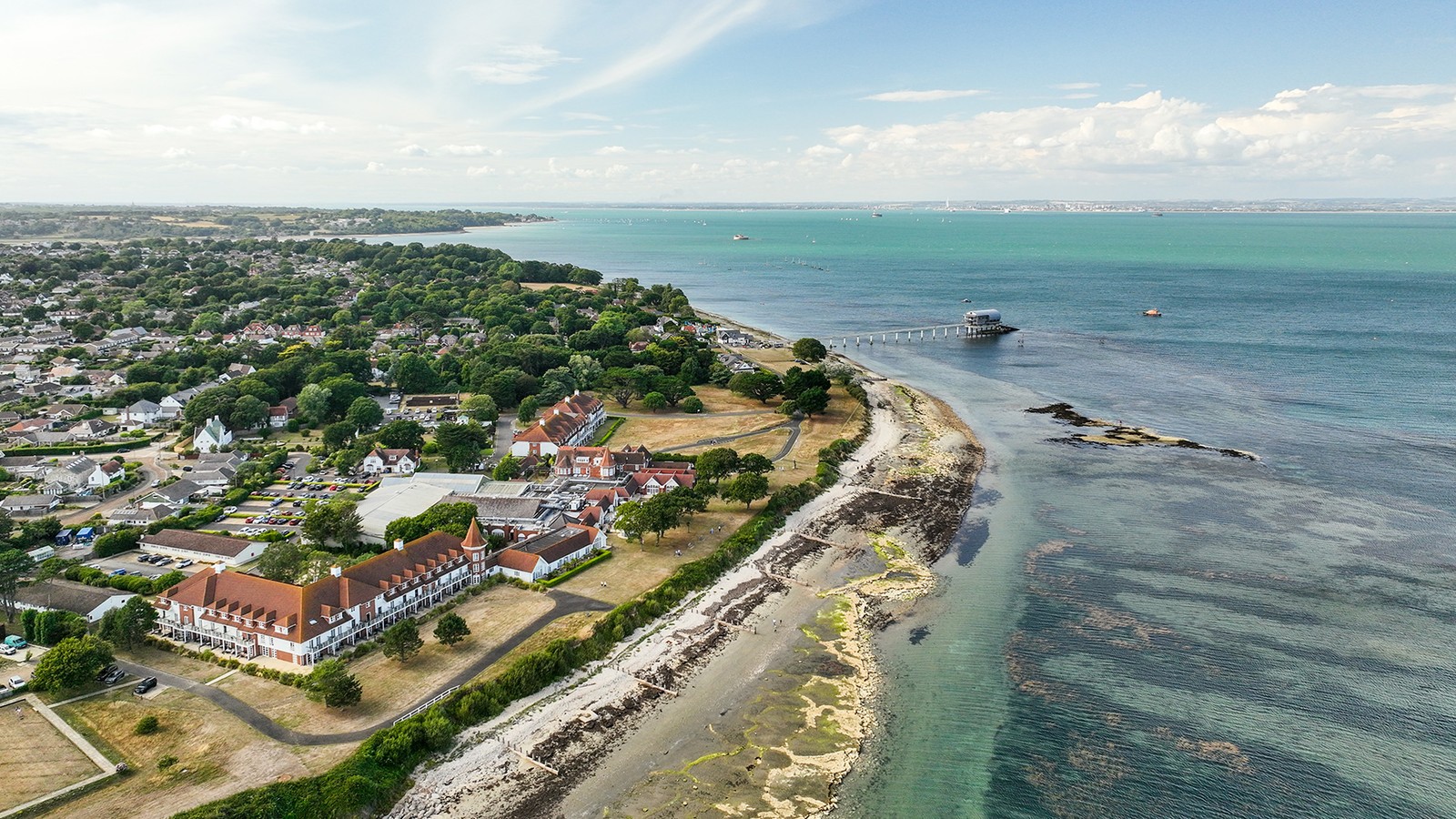 Perched on the Isle of Wight’s beautiful coastline, Bembridge Coast offers spectacular views of the sea.
