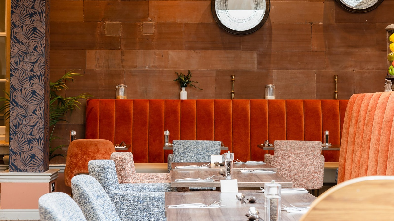 Enjoy buffet-style breakfast and dinner at the Market Kitchen, with plenty of options to suit every taste.