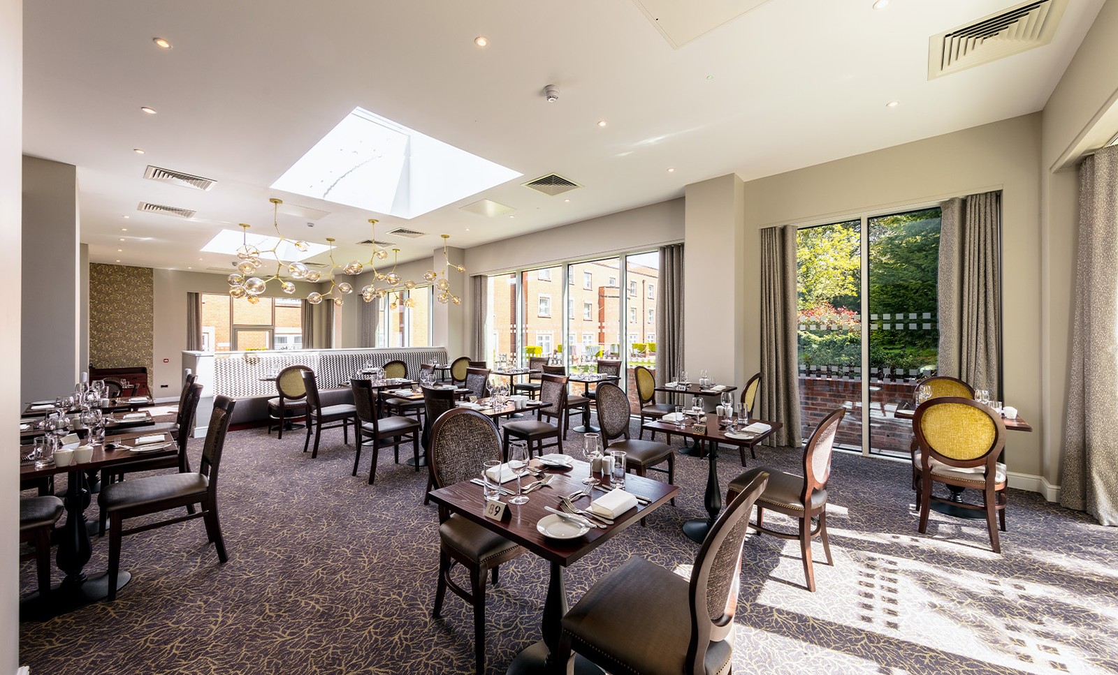 Savour sumptuous breakfasts and three-course dinners at the Market Kitchen restaurant - included with your stay. From the stylish décor to the welcoming ambience, every corner is designed for comfort.