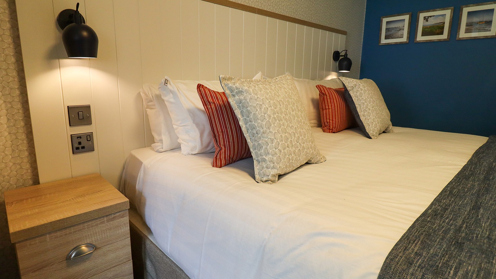 Sink into clean and comfortable sheets in your Premier Chalet.