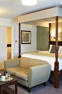 Contemporary Royale room at Cricket St. Thomas