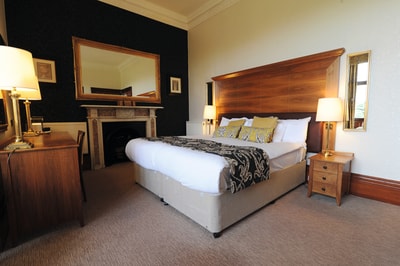 Manor House Deluxe room