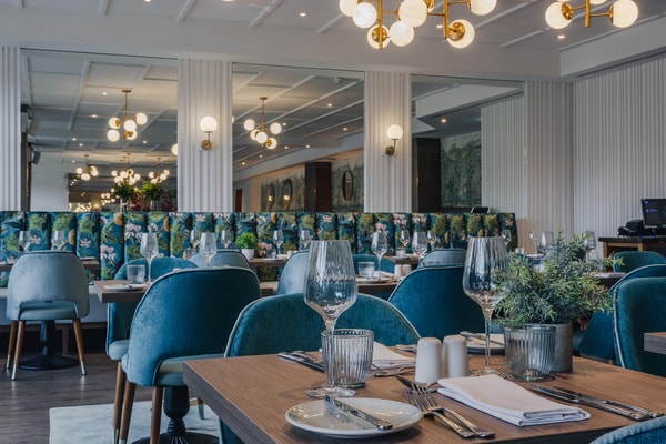 Brasserie32: Our  à la carte dining restaurant is a popular choice as every meal here feels like a special occasion. Decor is modern and bright, creating a warm and welcoming atmosphere, enhanced by natural light from large windows that overlook Bell Weir Lock.