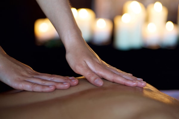 Our expert therapists use TEMPLESPA products to deliver bespoke treatments that are both indulgent and restorative.
