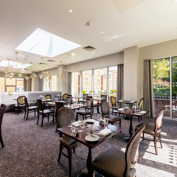 Savour sumptuous breakfasts and three-course dinners at the Market Kitchen restaurant - included with your stay. From the stylish décor to the welcoming ambience, every corner is designed for comfort.