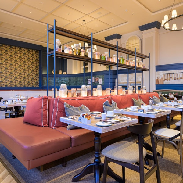 The Market Kitchen restaurant is light and bright with ample room to cater for every guest.