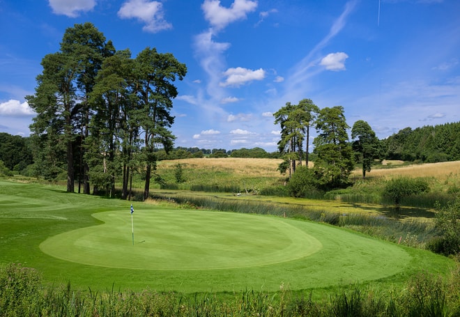 The Bainbridge golf course at Heythrop Park, a Warner Hotel
