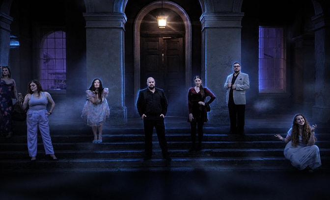 Murder Mystery - The Haunted Hotel