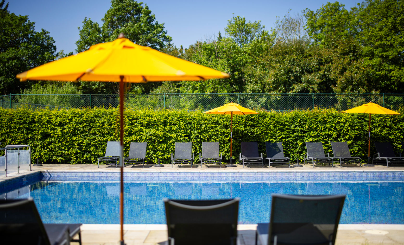 The outdoor pool at The Runnymede on Thames
